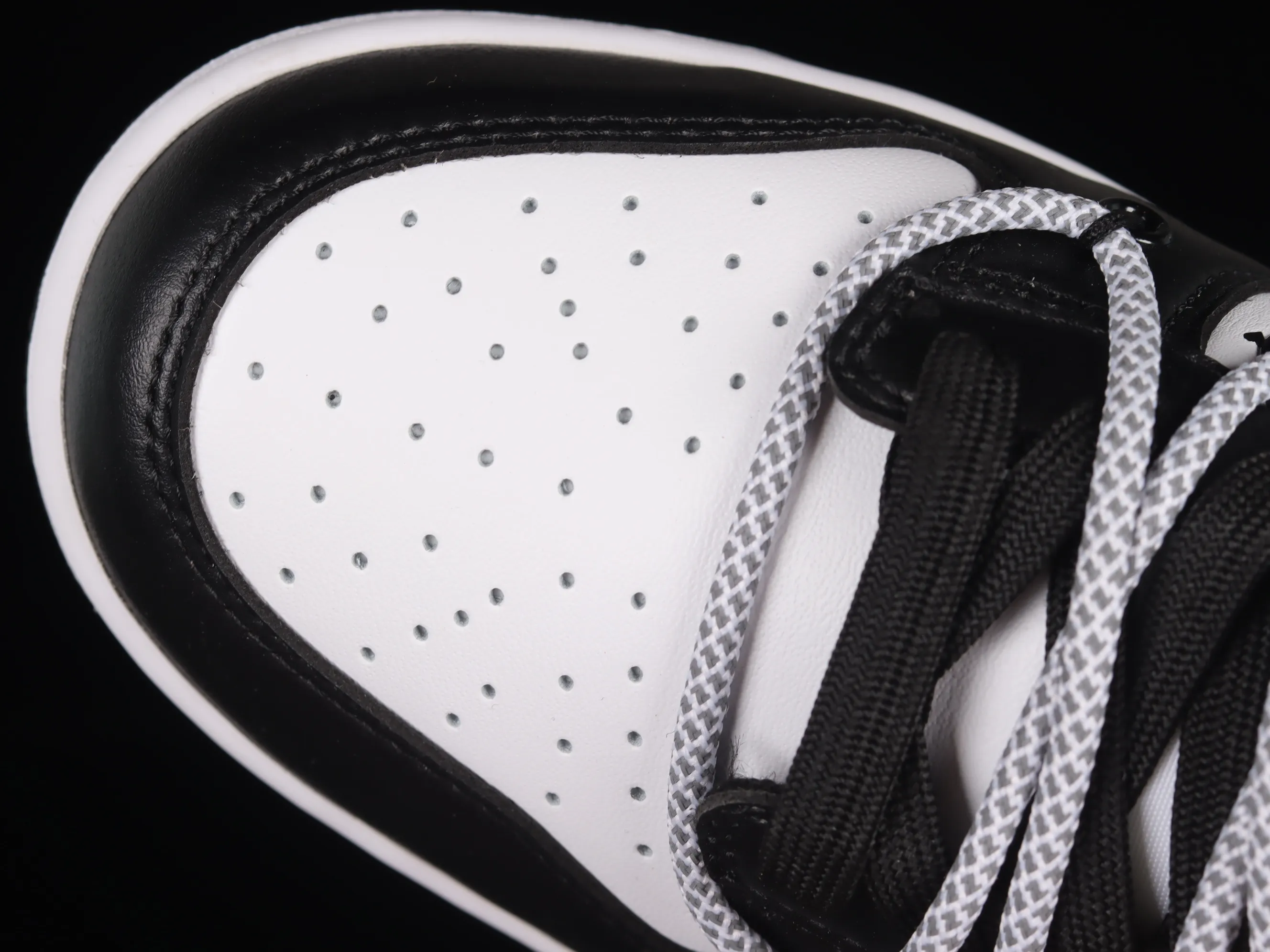 All Categories Nk SB Dunk Series Nk SB Dunk Low Low-top Sneakers Nk Dunk Low Black and White Red Panda Valentine's Day Customized Deconstructed Strap Casual Sneakers DD1503-106
